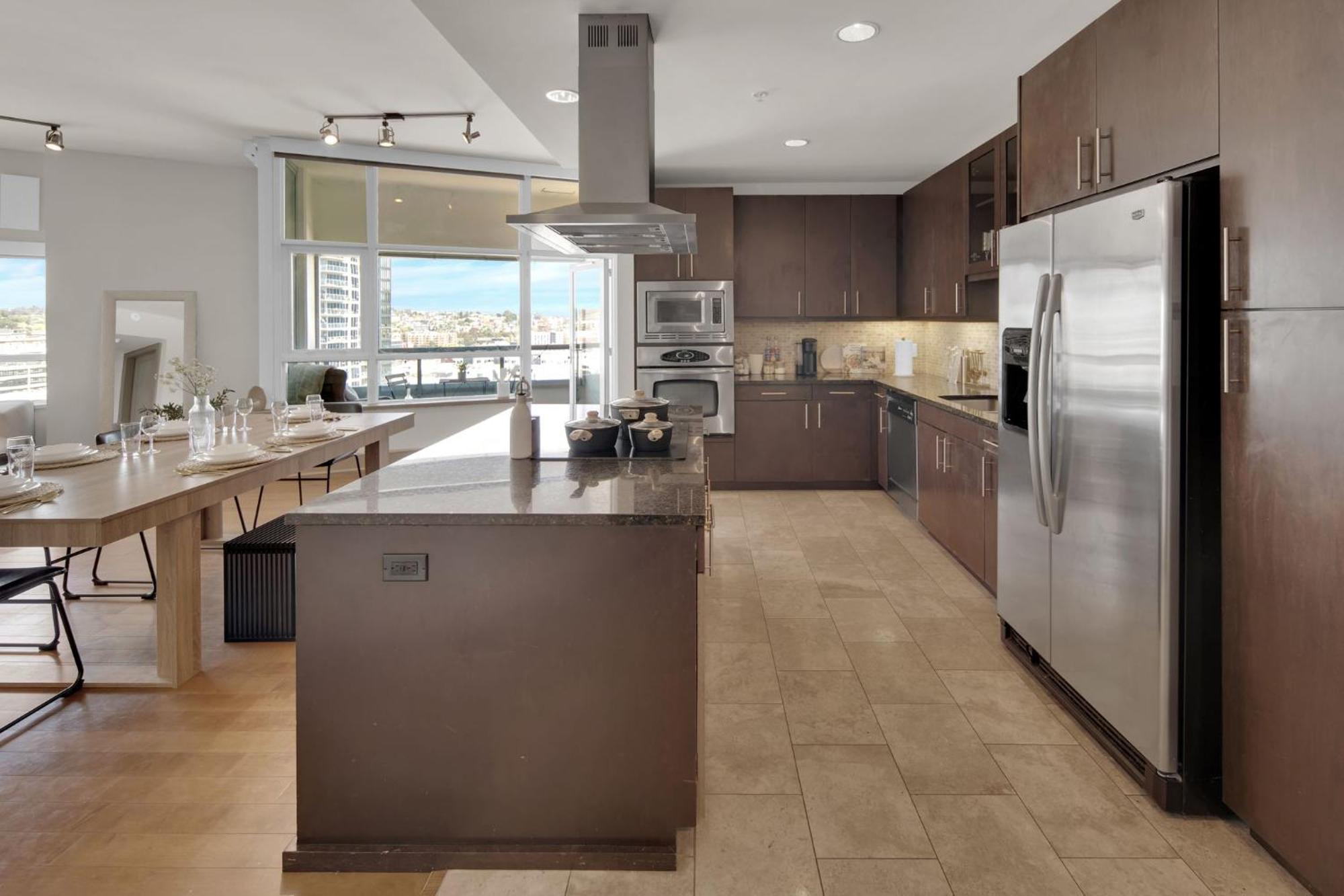 Highrise Retreats 5* San Diego